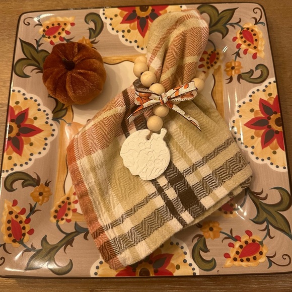 Other - Beaded napkin holder